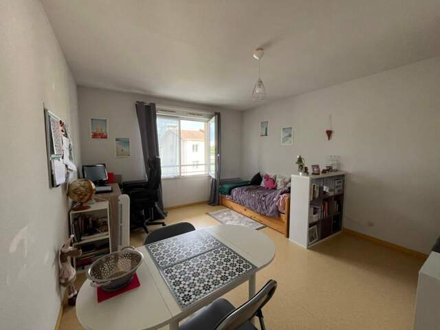 STUDIO à louer - 25m² - proche facs — photo du bien