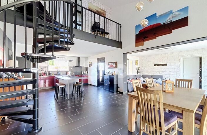 MAISON avec piscine - 180m² - JAUNAY-MARIGNY — photo 2