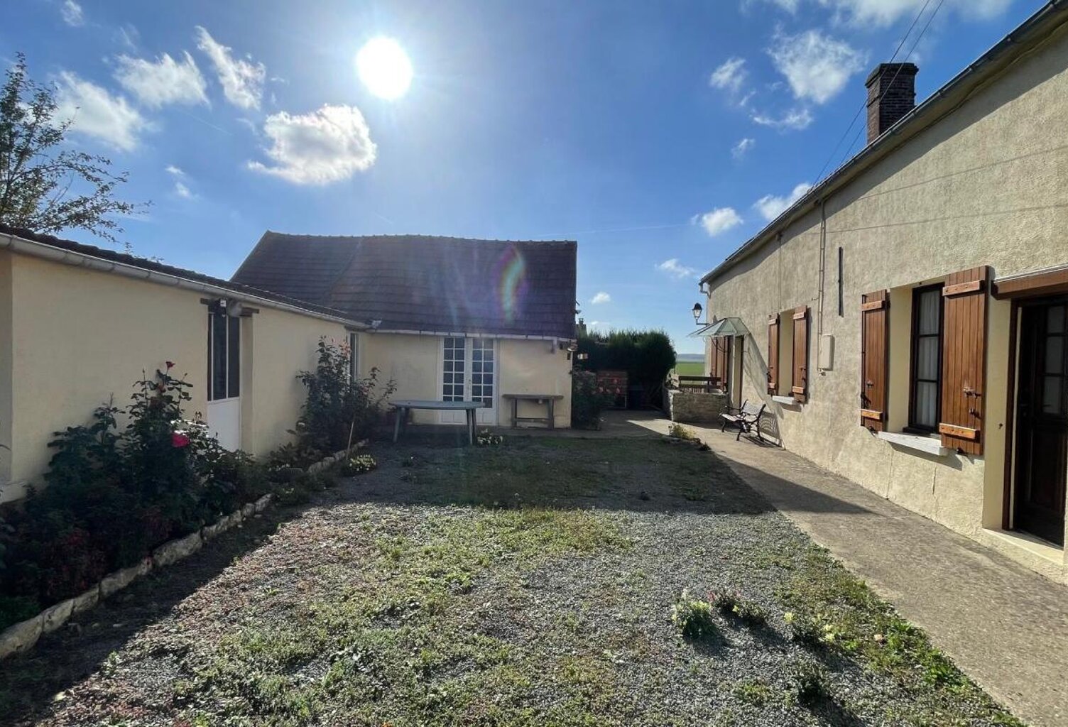 Maison de village 3 chambres avec dépendances — photo 1