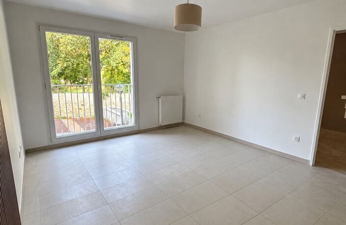 Location appartement 3 pièces 56 m² à Beaumont-sur-Oise (95260) — photo 3