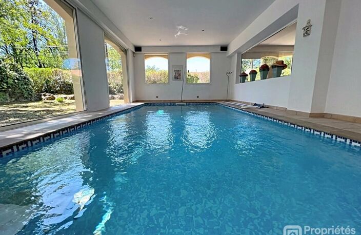 VILLA DE CHARME - MAISON INDEPENDANTE - PISCINE INTÉRIEURE — photo 2
