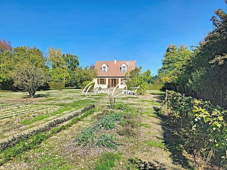 À 8 minutes de Nogent-le-Rotrou - Maison 4 chambres sur plus de 2 000 m² de terrain clos — photo 1