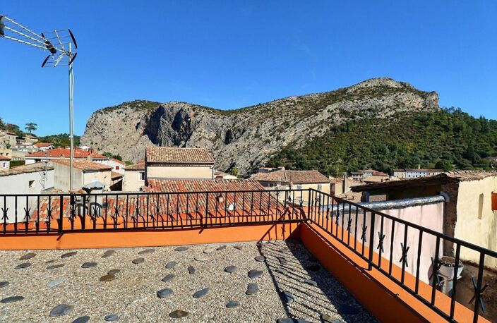 ANDUZE - DERNIER ÉTAGE AVEC TERRASSE PANORAMIQUE EXCEPTIONNELLE — photo 2
