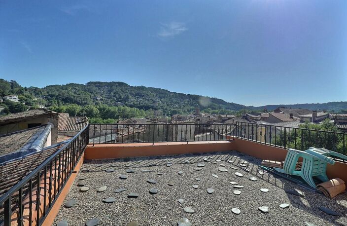 ANDUZE - DERNIER ÉTAGE AVEC TERRASSE PANORAMIQUE EXCEPTIONNELLE — photo 3