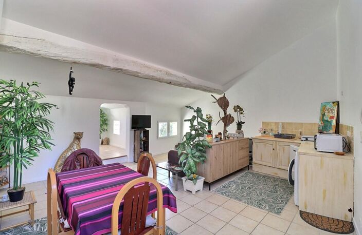 ANDUZE - DERNIER ÉTAGE AVEC TERRASSE PANORAMIQUE EXCEPTIONNELLE — photo 4