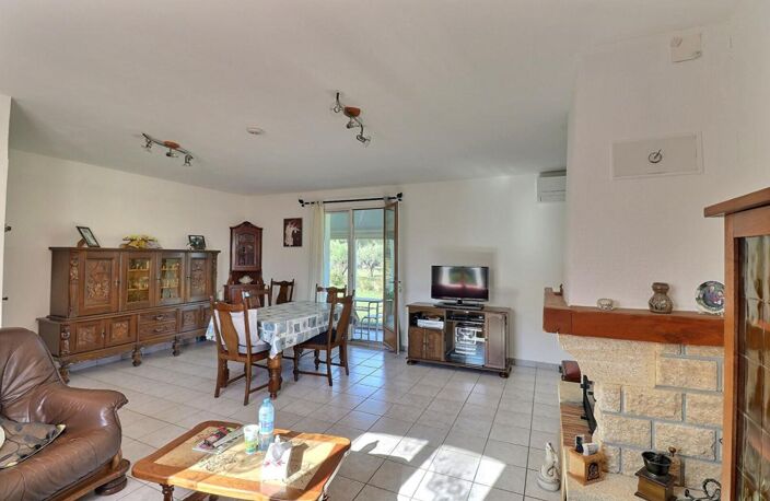 PROCHE ANDUZE  -  MAISON AVEC VUE DÉGAGÉE SUR 1700 M² DE TERRAIN — photo 5