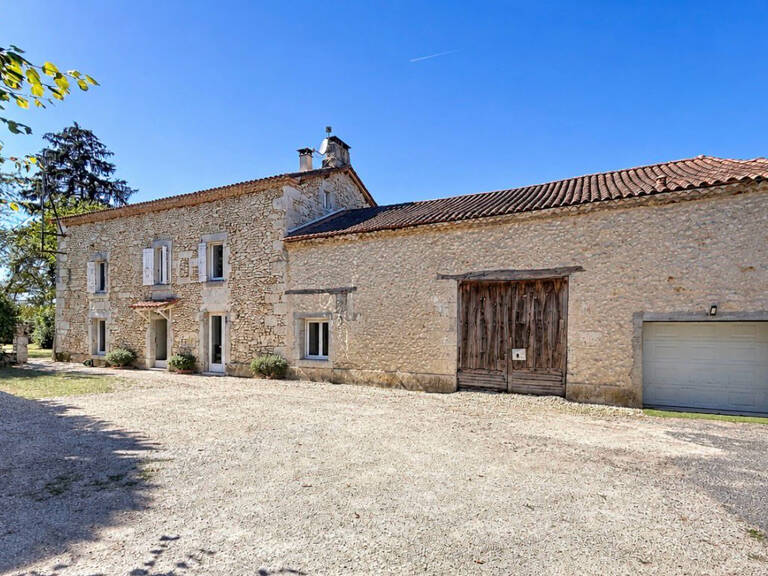 A vendre, propriété de caractère à l'OUEST de Périgueux (24000) à proximité de Neuvic (24190) — photo 1