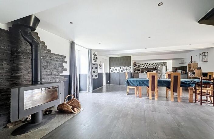 A vendre, propriété de caractère à l'OUEST de Périgueux (24000) à proximité de Neuvic (24190) — photo 4