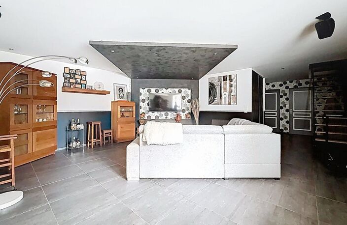 A vendre, propriété de caractère à l'OUEST de Périgueux (24000) à proximité de Neuvic (24190) — photo 5