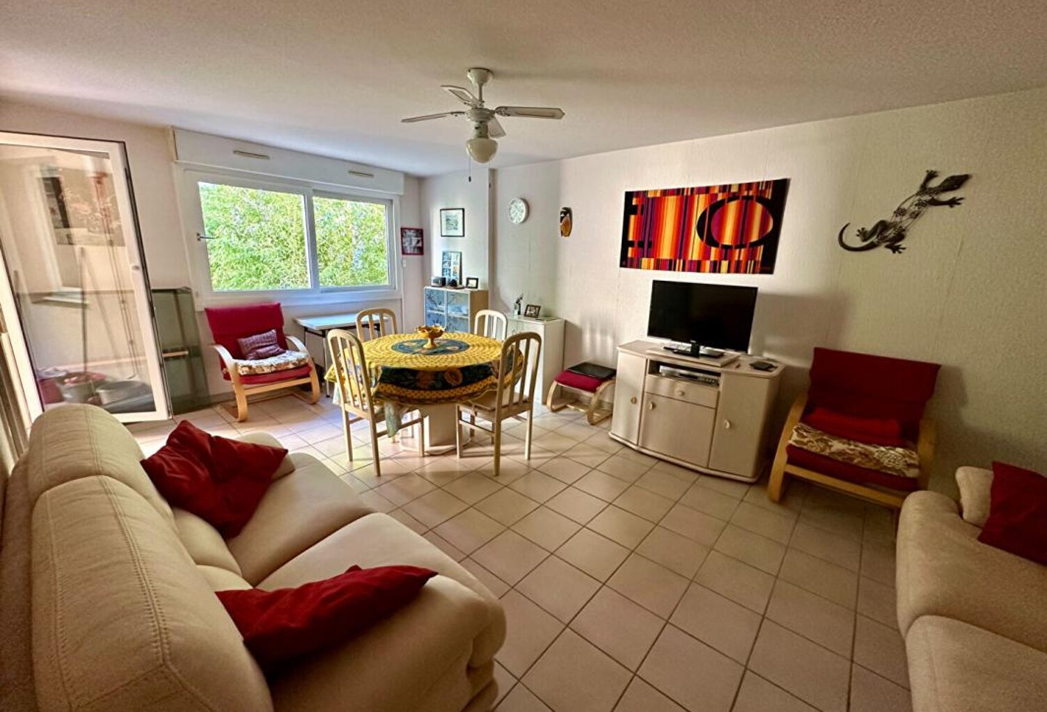 APPARTEMENT F2 DE 46 M² AVEC TERRASSE, CELLIER ET PARKING — photo 1