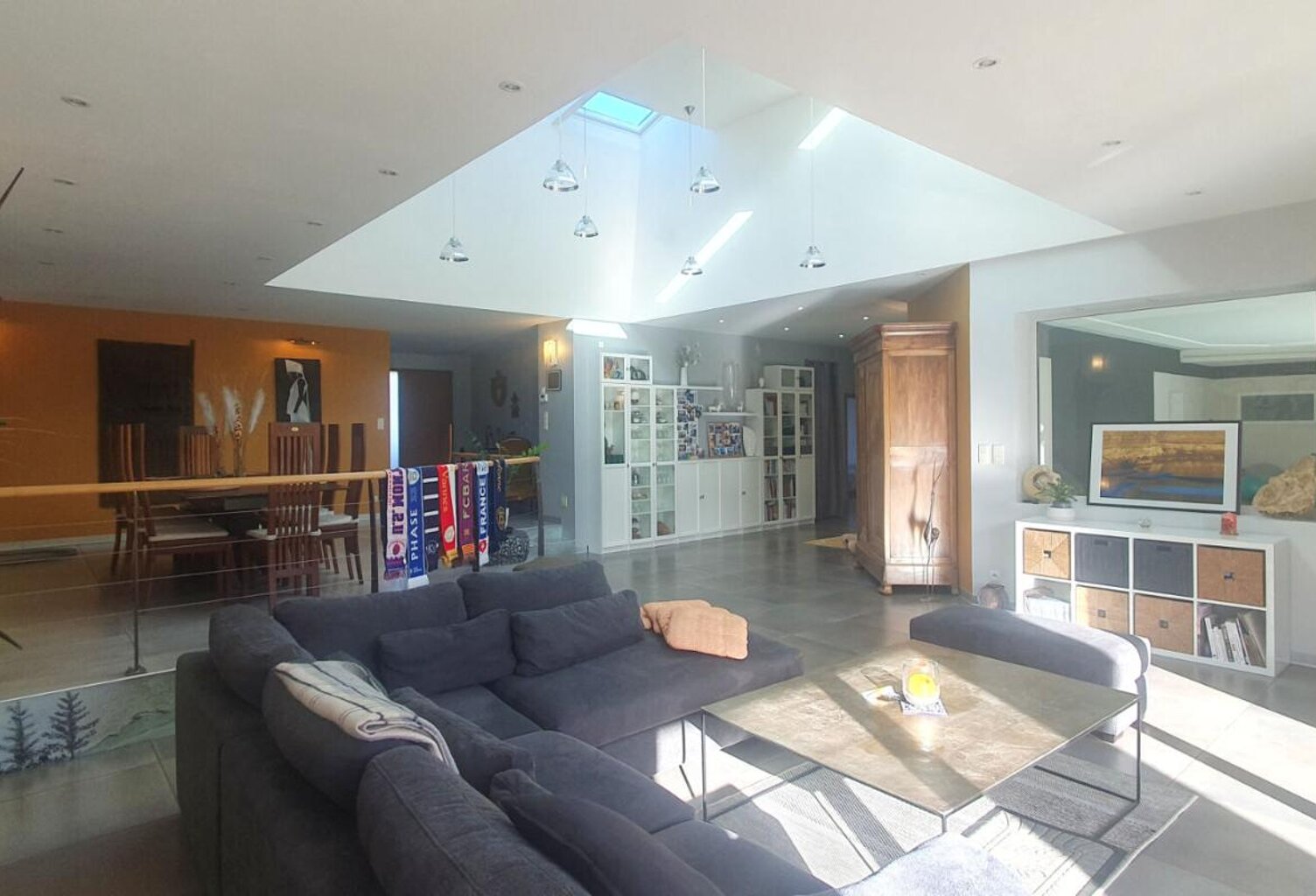Propriété contemporaine d'exception avec piscine et spa d'intérieur — photo 1