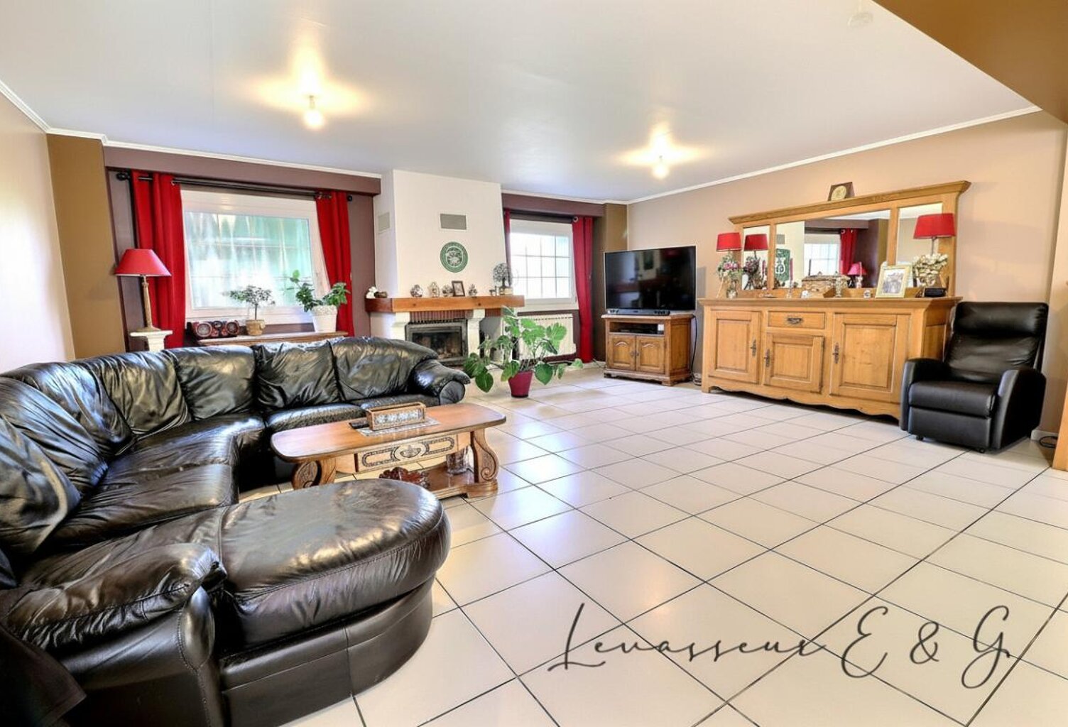Heilles 60250 - Maison Familiale  sejour de +50m² 4 chambres sur 570m² de terrain — photo 1