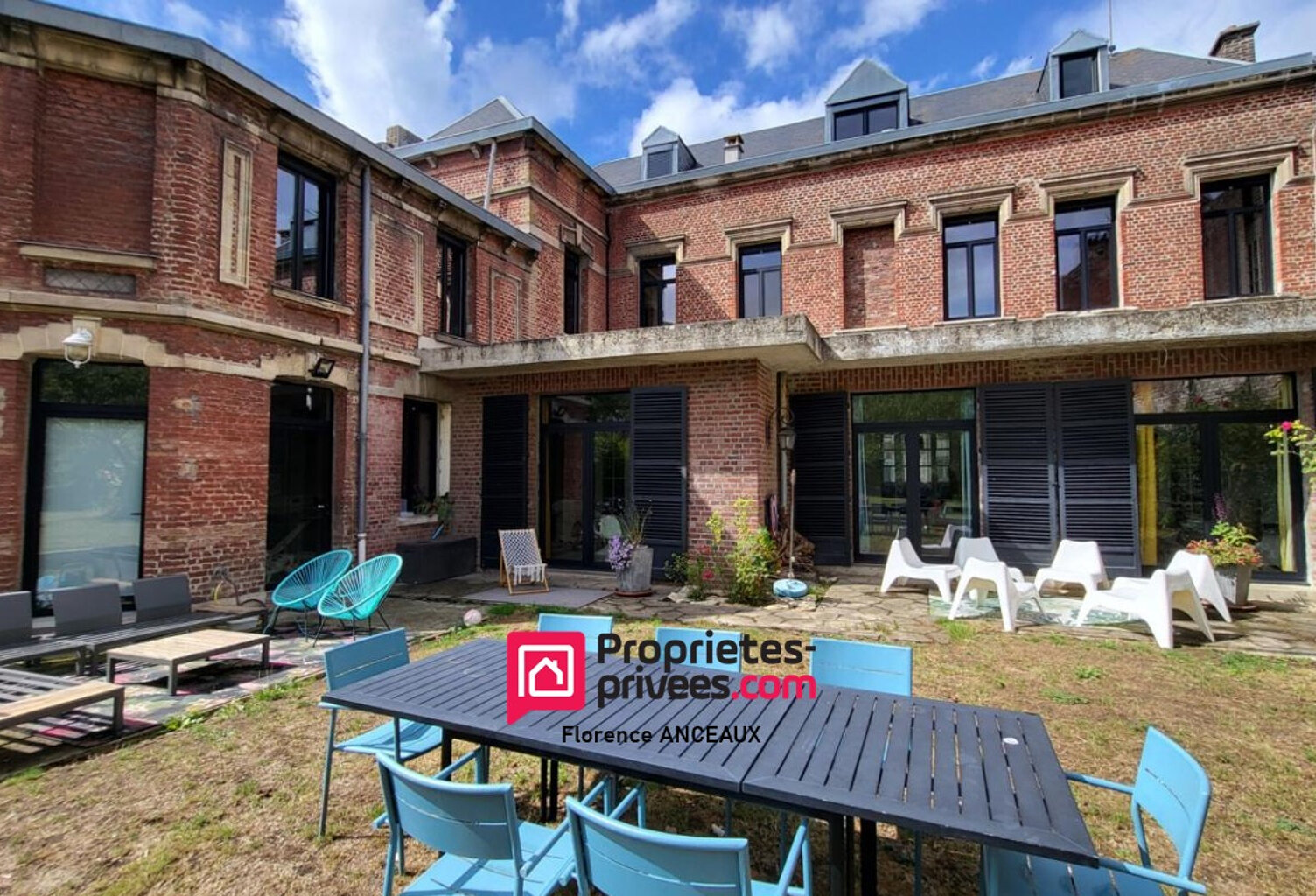 BELLE MAISON BOURGEOISE HYPER CENTRE AVEC GRAND JARDIN — photo 1