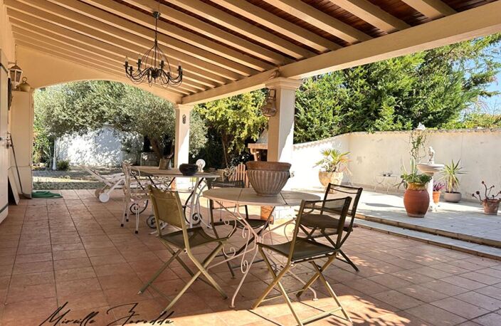 Maison A vendre BEAUCAIRE maison en pierre 5 pièces  127m² avec garage, terrasse et terrain attenant — photo 3