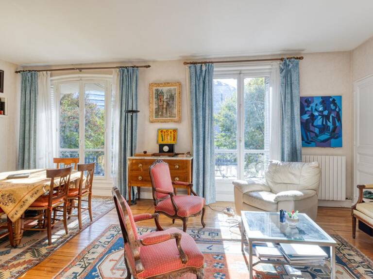 Très bel appartement ancien avec double séjour et quatre chambres — photo 1