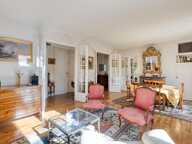 Très bel appartement ancien avec double séjour et quatre chambres — photo 3