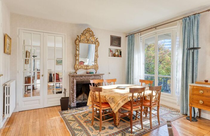 Très bel appartement ancien avec double séjour et quatre chambres — photo 4