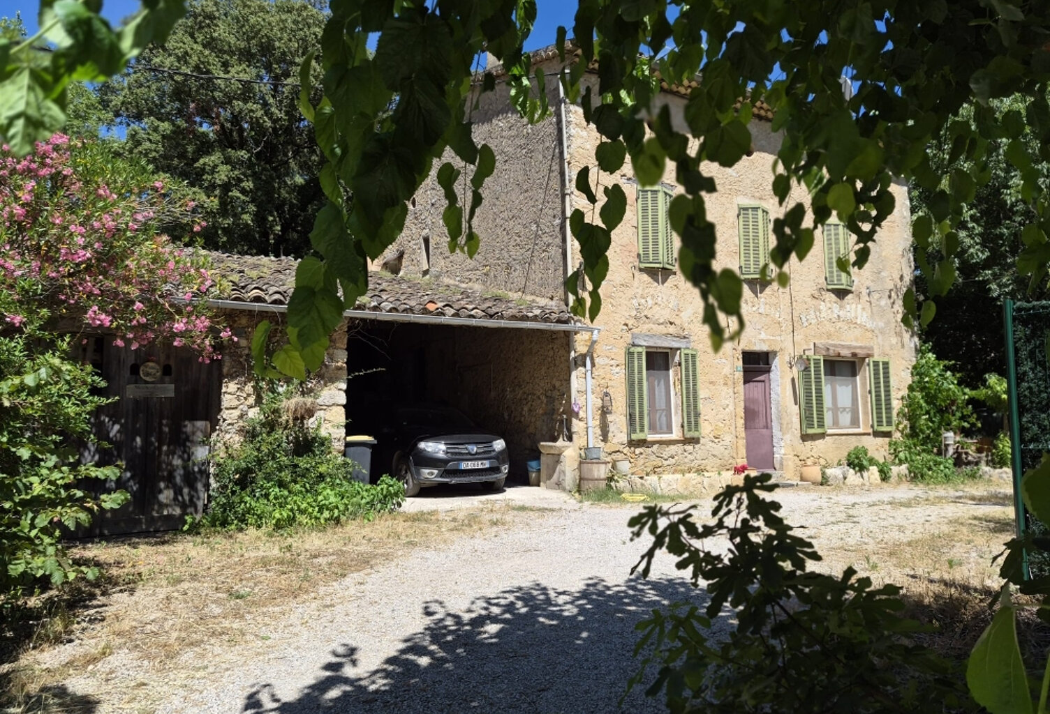 LE THORONET, authentique Maison de hameau en pierres vendue louée 700 — photo 1