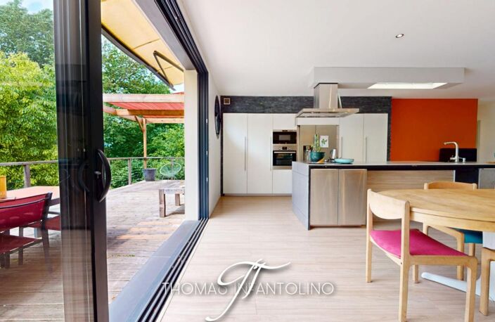 EN EXCLUSIVITE - PLAIN PIED - 3 CHAMBRES - SOUS SOL - PISCINE — photo 3