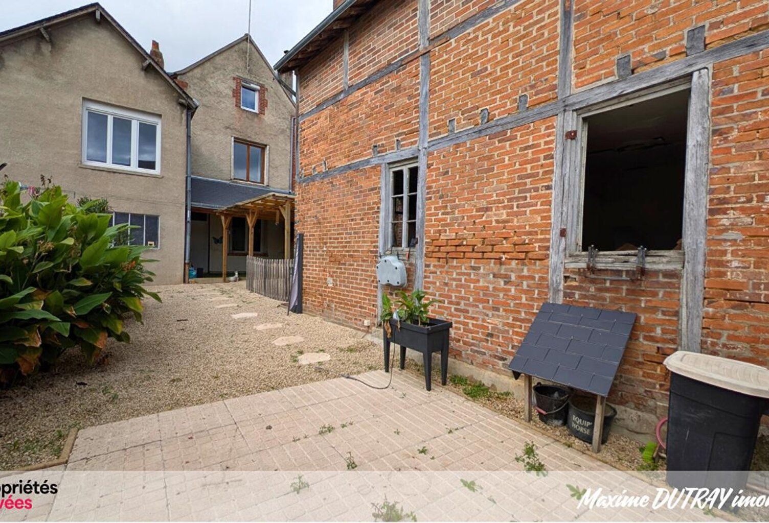 Maison 5 pièces 138m², espaces extérieur, garage, dépendance — photo 1