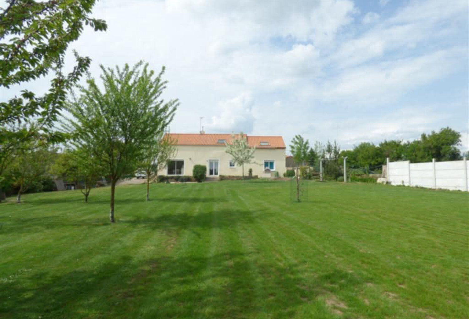 Maison Saint Viaud (44320) - 5 chambres - 168 m2 — photo 1