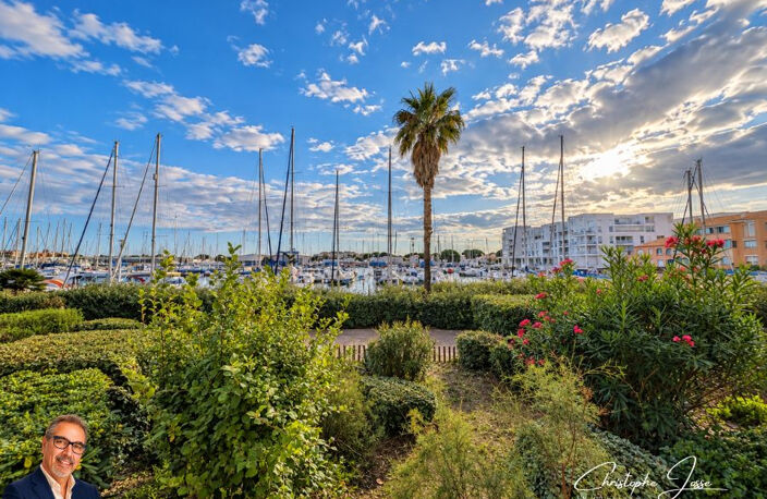 T2 rénové avec vue exceptionnelle sur le port — photo 2