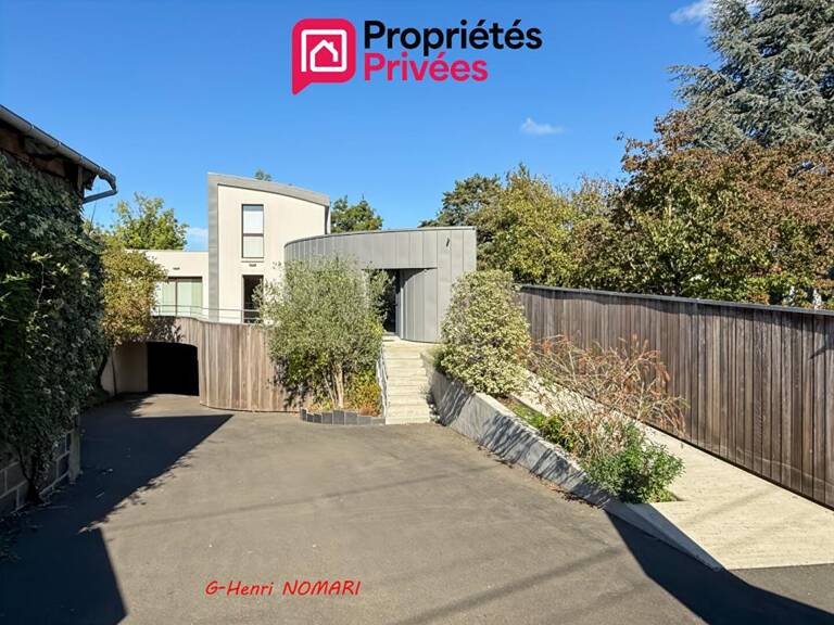 Chateaubriant Centre Ville - proche gare SNCF - Maison 7 pièce(s) 230 m2 - — photo 1