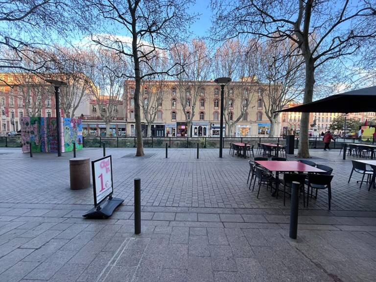 Magnifique appartement de type studio/T1 de 52.10 m2 CARREZ  secteur quai vauban secteur très prisé — photo 1