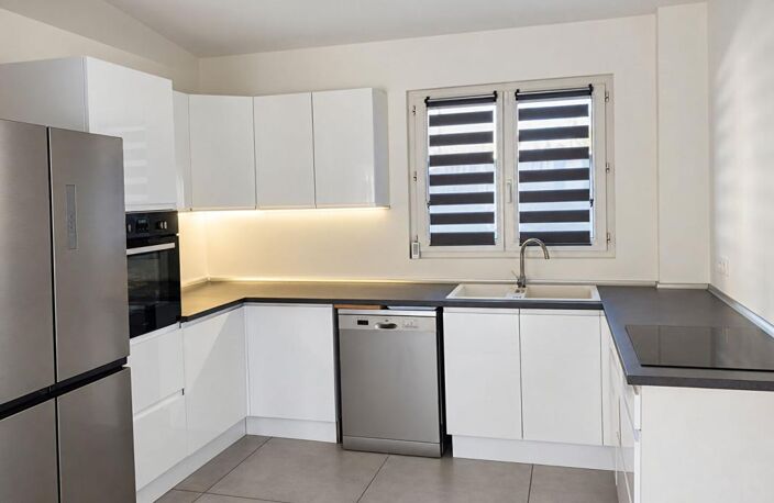 Maison Bourgoin Jallieu 4 pièce(s) 102 m2 — photo 3
