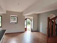 Exclusivité ! Vente aux Enchères. MAISON DATANT DE 1702. 3 CHAMBRES. GRAND TERRAIN. DOUBLE GARAGE — photo 2