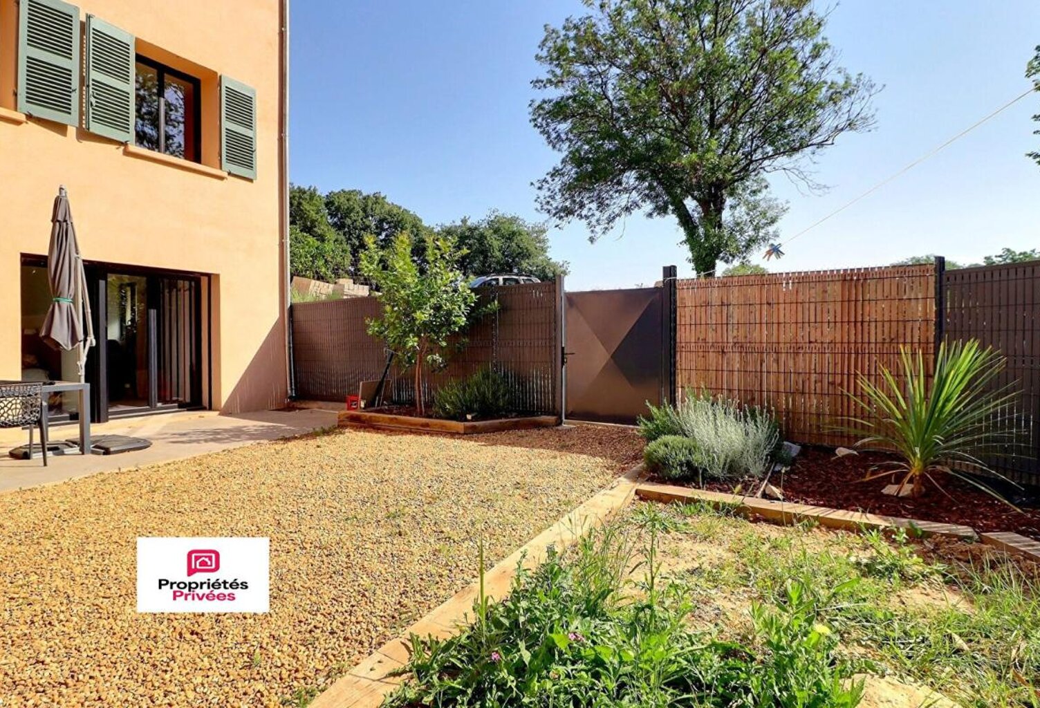 Appartement  Le Castellet 3 pièce(s) 60 m2 avec jardin et places de parking — photo 1