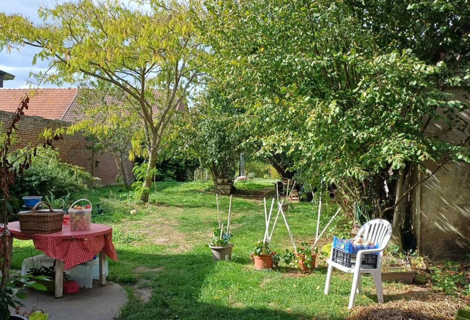 MAISON LASSIGNY, JARDIN, DEPENDANCES — photo 1