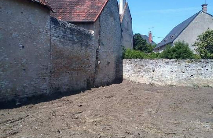 GRANGE A REHABILITER AU CENTRE DE VILLE DE DUN SUR AURON — photo 4