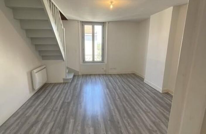 Location appartement 4 pièces 70 m² à Roche-la-Molière (42230) — photo 3