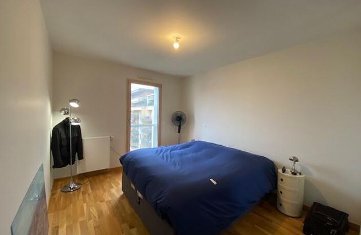 Location appartement 3 pièces 77 m² à Villeurbanne (69100) — photo 4