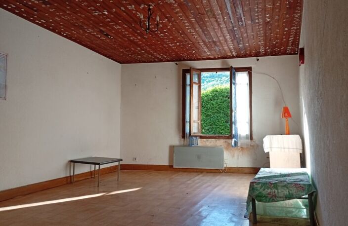 Maison de montagne à vendre à Mas-Cabardès : 4 pièces, 2 chambres, à rénover — photo 2