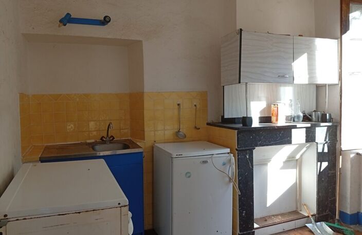 Maison de montagne à vendre à Mas-Cabardès : 4 pièces, 2 chambres, à rénover — photo 4