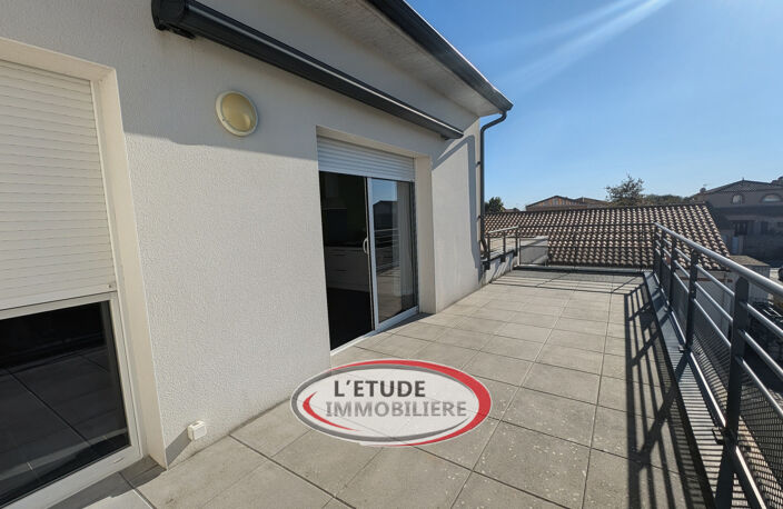 CHÂTEAU-THÉBAUD   Plein bourg : T2 + bureau de 2018, terrass — photo 2