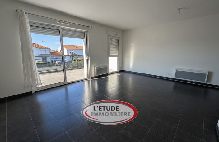 CHÂTEAU-THÉBAUD   Plein bourg : T2 + bureau de 2018, terrass — photo 4