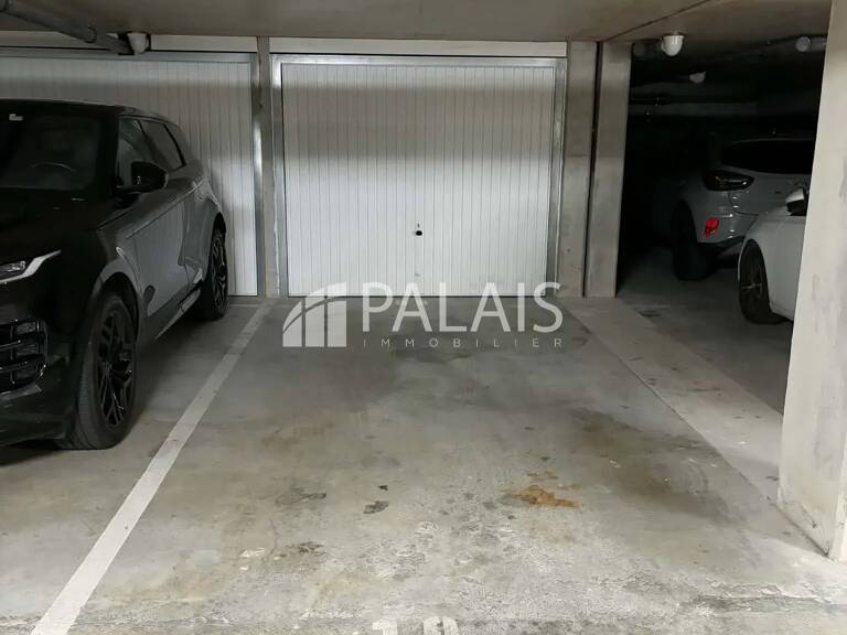 Box + place de parking — photo 1