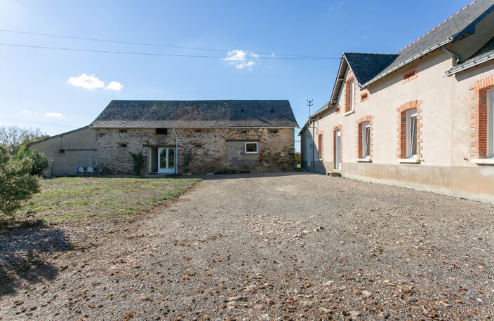 A VENDRE MAISON +  DEPENDANCES + HANGAR — photo 2