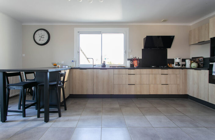 A VENDRE MAISON +  DEPENDANCES + HANGAR — photo 3