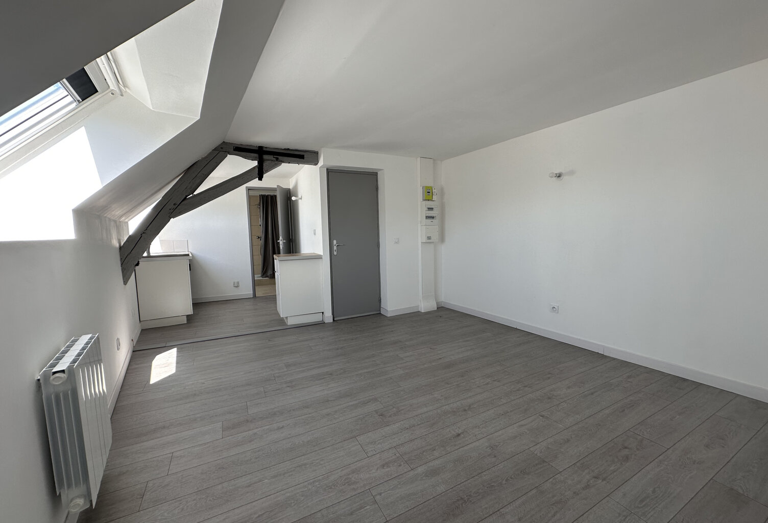 STUDIO — photo 1