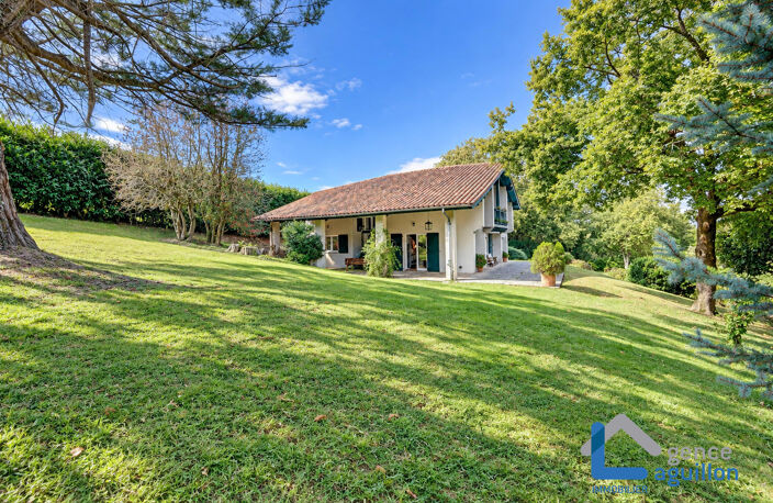BELLE MAISON BASQUE SUR PARCELLE DE 6385M2 AU CALME — photo 2