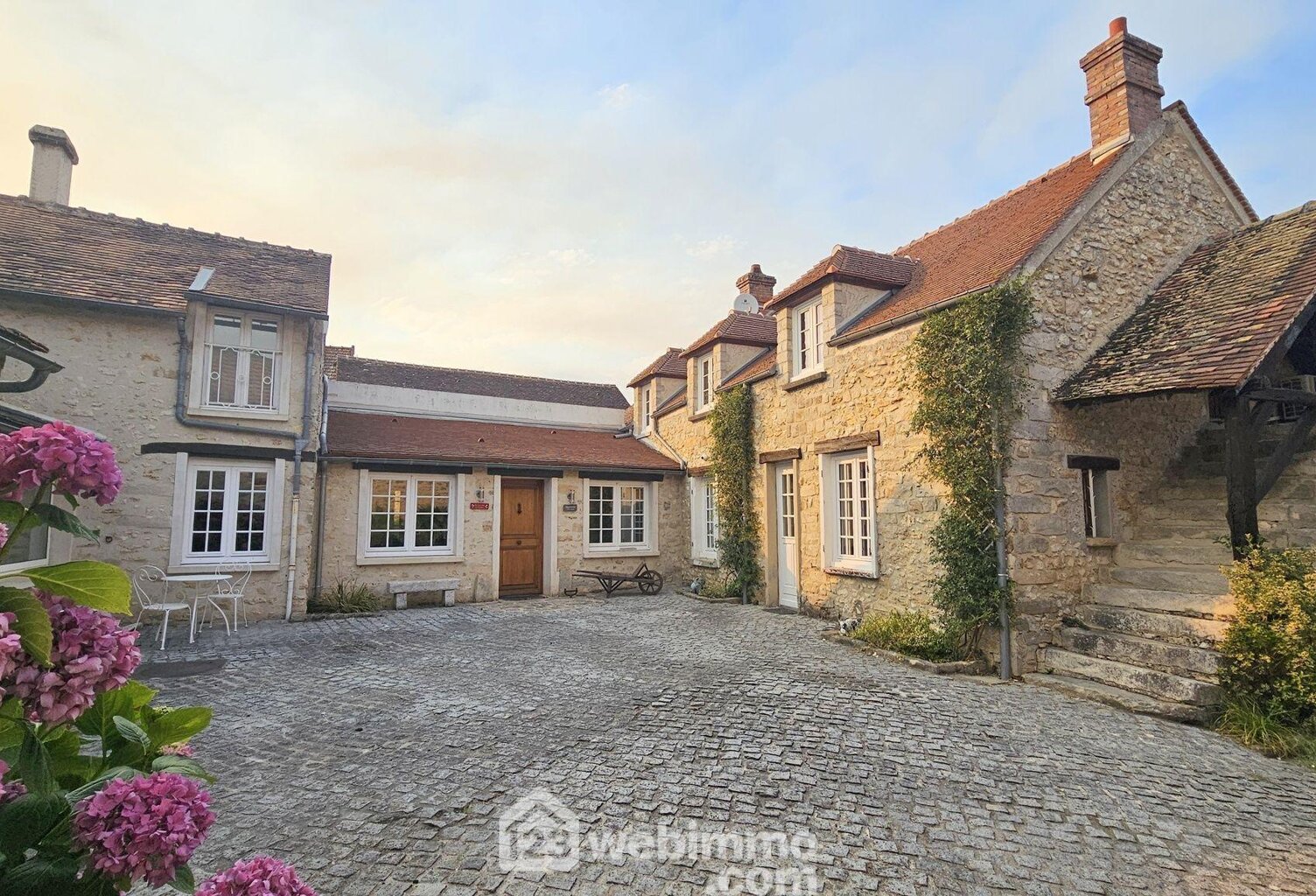 Maison - 275m² - Moigny-sur-École — photo 1