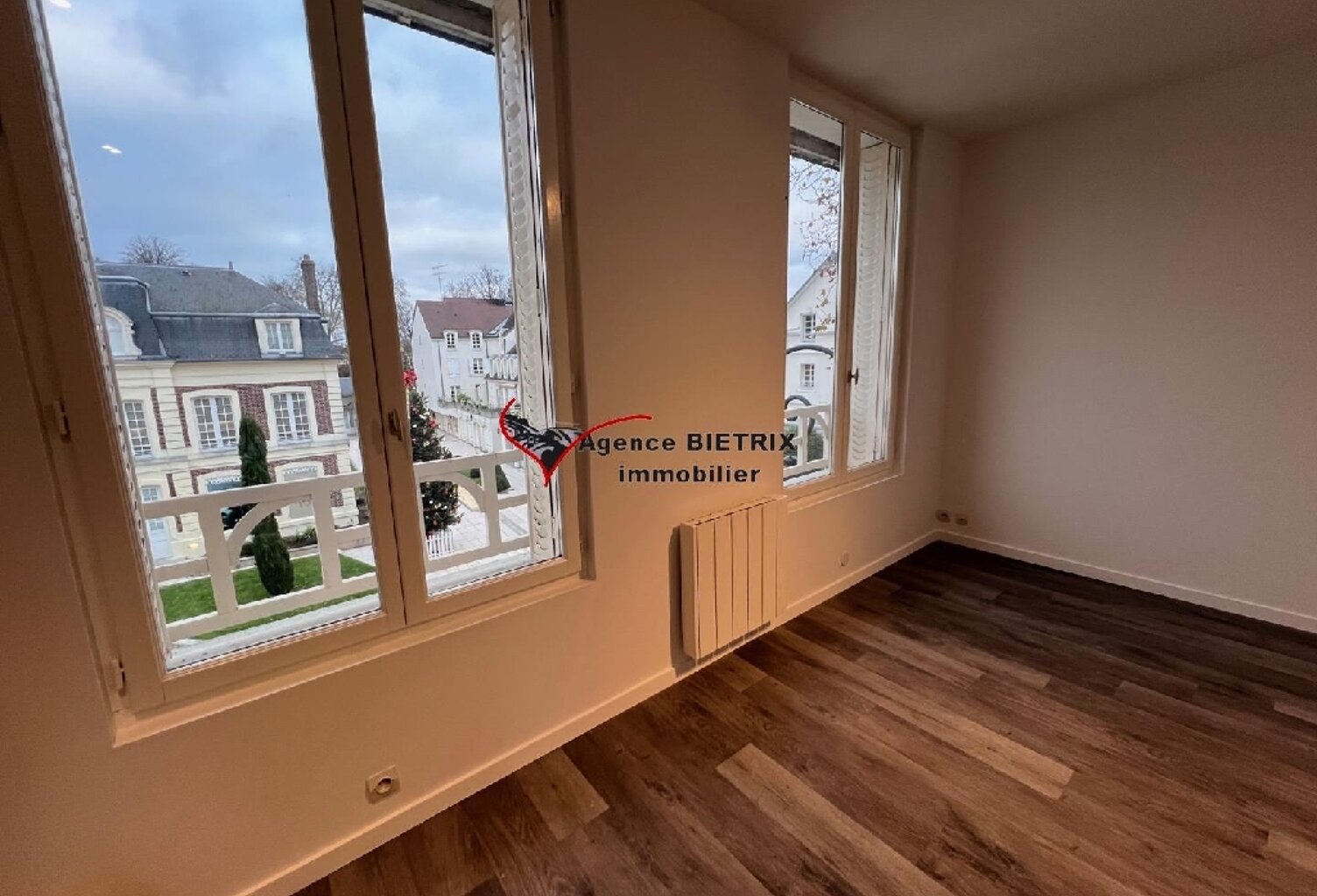 Location appartement 2 pièces 40 m² à L'Isle-Adam (95290) — photo 1