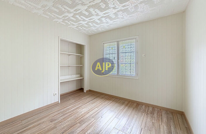 Maison - 6 pieces - 1500m² terrain — photo 3