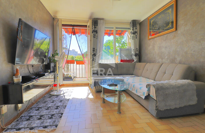 MARSEILLE 13010 SAINT-TRONC  T3 TRAVERSANT 48,60 M² AVEC BALCON ET LOGGIA EXPOSITION SUD — photo 4