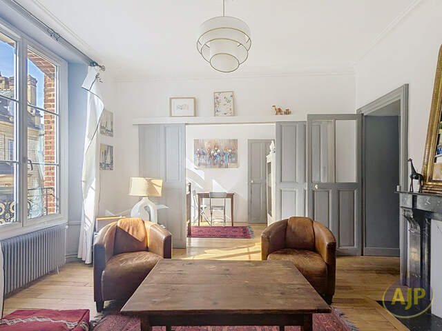 Rennes Thabor : appartement 4 pièces rénové + cave, grenier, chambre et garage — photo du bien