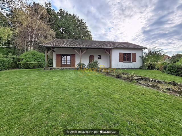 PLAIN-PIED SUR SOUS-SOL - SECTEUR FORET DE CHATELLERAULT — photo du bien